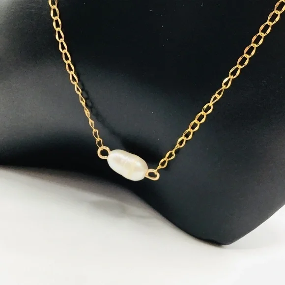 Pearl Beach Necklace Fresh Water Pearl Pendant Boho Gold Tone Chain Minimalist - Picture 3 of 6